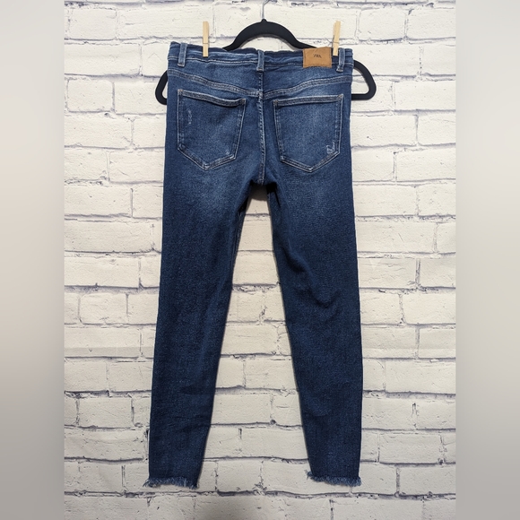 ZARA Ripped Frayed Hem Denim Jeans Adjustable Waistband Girls Size 13/14 - Picture 2 of 8